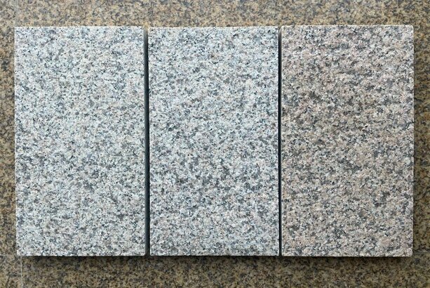 da-granite-vang-binh-dinh-kho-min (1)